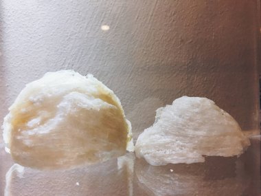 Çiğ kırlangıç kuşu yuvası. Birinci sınıf. Bir çeşit Çin yemeği.