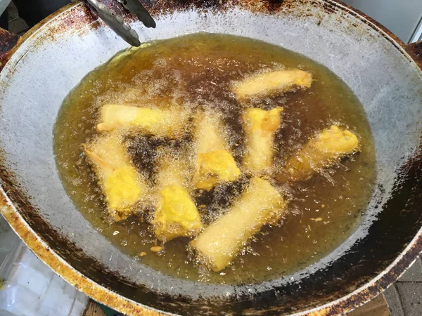 Cooking Frying Deep Fried Spring Rolls Popia Lumpia Hot Oil — Stock Photo, Image