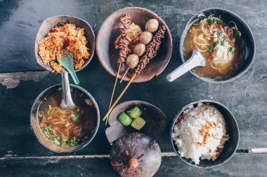 Masada servis edilen Asya yemekleri çeşitleri