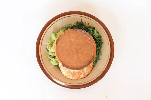 Légumes Cuits Aux Herbes Œufs Frits Avec Sauce — Photo