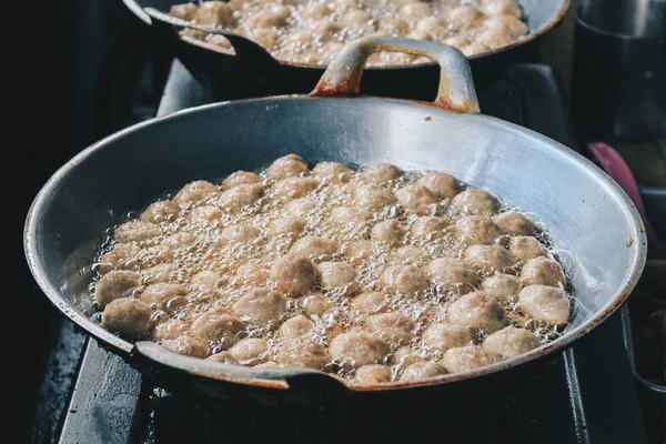 Friterade Köttbullar Utomhus Asiatiskt Kök — Stockfoto