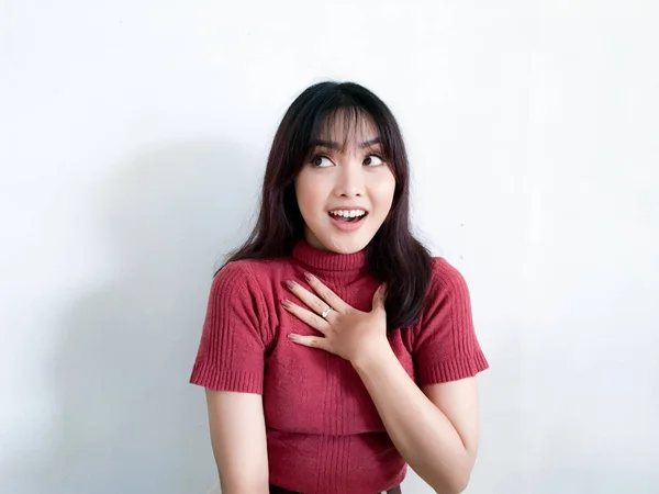 Jovem Mulher Asiática Posando Estúdio — Fotografia de Stock