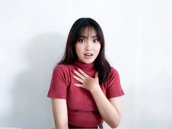 Young Asian Woman Posing Studio — Stock Photo, Image