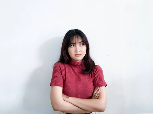 Genç Asyalı Kadın Stüdyoda Poz — Stok fotoğraf