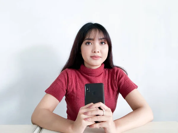 Jonge Aziatische Vrouw Poseren Studio — Stockfoto