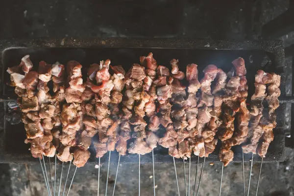 Carne Barbacoa Ahumada Pinchos Parrilla Brasero — Foto de Stock