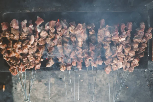 Carne Barbacoa Ahumada Pinchos Parrilla Brasero — Foto de Stock