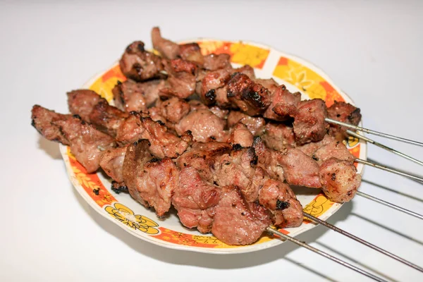 Аппетитная Тарелка Мяса Барбекю Шампуре — стоковое фото