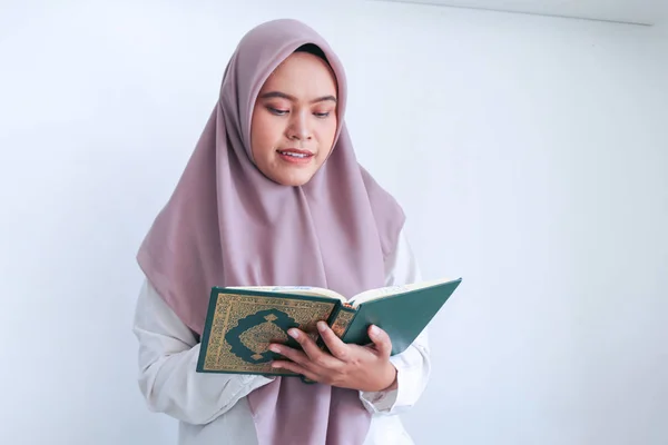 Asian Woman Reading Book Education Concept — Stock Photo, Image