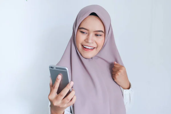 Gadis Memiliki Percakapan Video Melalui Ponsel — Stok Foto