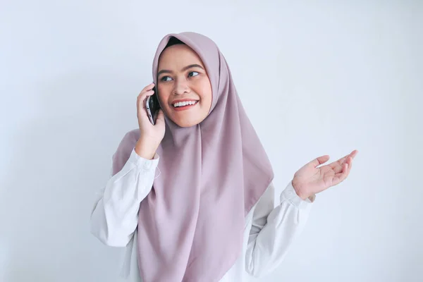 Happy Asian Woman Talking Mobile Phone — Stok Foto
