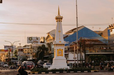 Günbatımı geçmişine sahip Tugu Jogja, ya da Tugu Pal olarak bilinen Yogyakarta 'nın Iconic Landmark' ı - Yogyakarta, Endonezya - 25 Şubat 2020