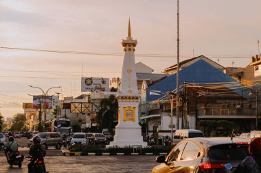 Günbatımı geçmişine sahip Tugu Jogja, ya da Tugu Pal olarak bilinen Yogyakarta 'nın Iconic Landmark' ı - Yogyakarta, Endonezya - 25 Şubat 2020