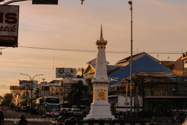 Günbatımı geçmişine sahip Tugu Jogja, ya da Tugu Pal olarak bilinen Yogyakarta 'nın Iconic Landmark' ı - Yogyakarta, Endonezya - 25 Şubat 2020