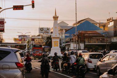 Günbatımı geçmişine sahip Tugu Jogja, ya da Tugu Pal olarak bilinen Yogyakarta 'nın Iconic Landmark' ı - Yogyakarta, Endonezya - 25 Şubat 2020
