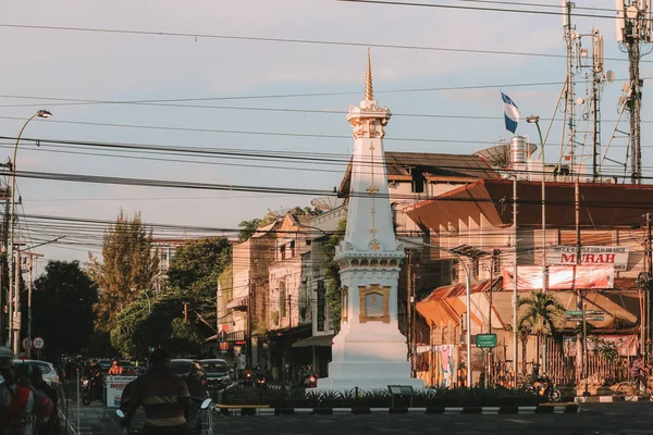 Günbatımı Geçmişine Sahip Tugu Jogja Tugu Pal Olarak Bilinen Yogyakarta — Stok fotoğraf