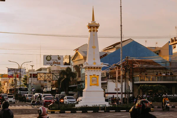 Günbatımı Geçmişine Sahip Tugu Jogja Tugu Pal Olarak Bilinen Yogyakarta — Stok fotoğraf