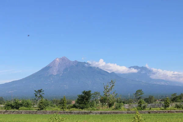 Wolken Über Dem Mount Vulkan — Stockfoto