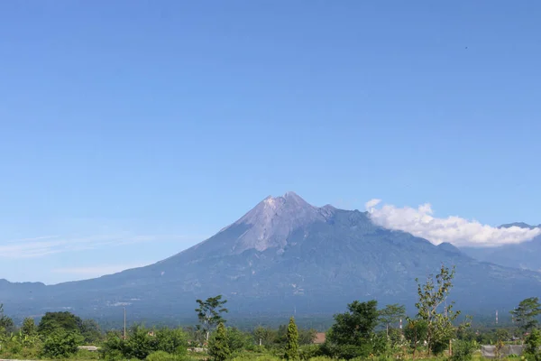 Wolken Über Dem Mount Vulkan — Stockfoto