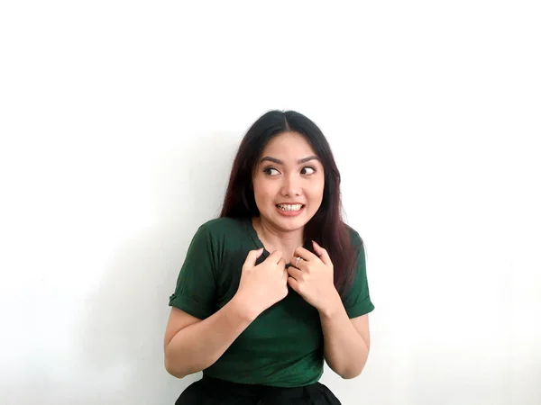 Effrayé Asiatique Fille Dans Greent Shirt — Photo