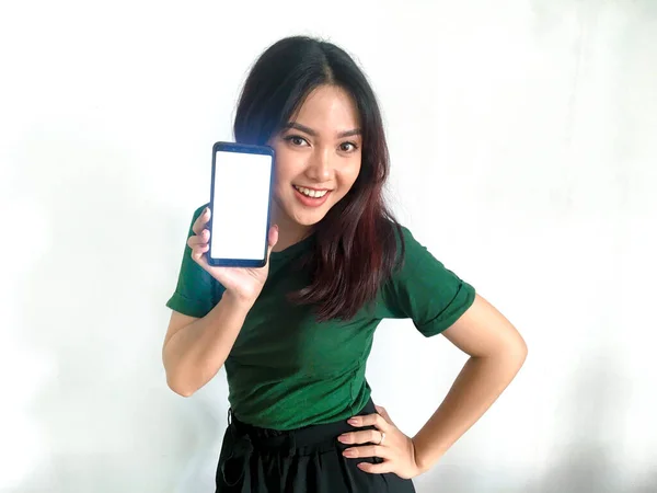 Glücklich Asiatisch Frau Mit Handy — Stockfoto