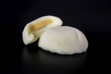 Bakpia Kukus Pastası ya da peynirli buğulanmış Bakpia Pastası. Yogyakarta 'dan geleneksel Endonezya-Çin yemekleri.