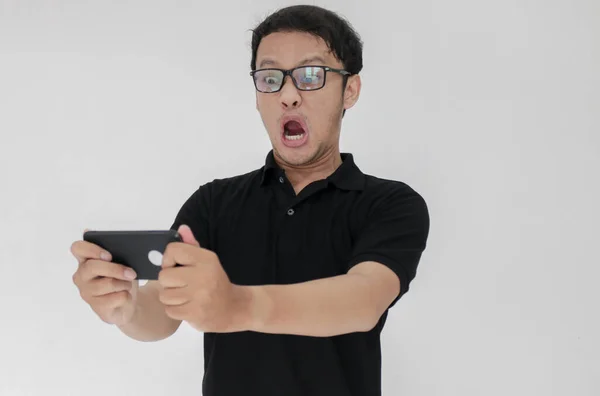 Pemuda Asia Dengan Ponsel — Stok Foto