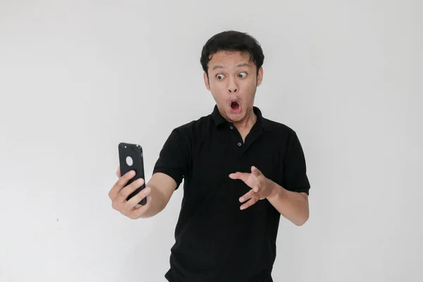Młody Azji Człowiek Telefon Komórkowy — Zdjęcie stockowe