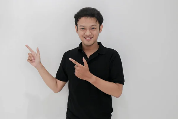 Pria Muda Asia Yang Tampan Dengan Kaos Hitam — Stok Foto
