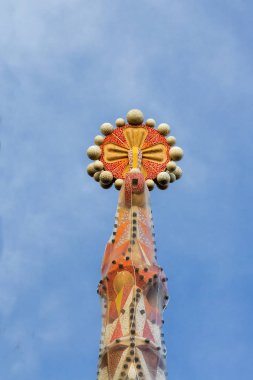 La Sagrada Familia, Barcelona, İspanya 'nın bitmiş iki kulesi