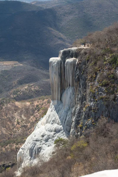 Cachoeira Nas Montanhas — Fotografia de Stock