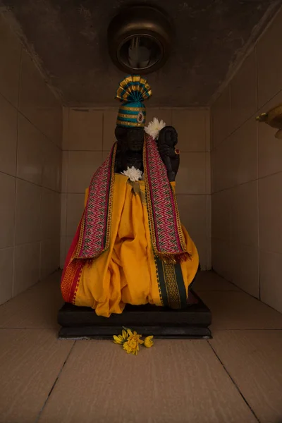 Traditional Thai Clothes Temple — Stock Photo, Image