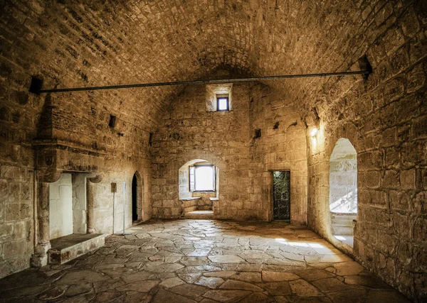 Kolossi Castle was built by the Crusaders in the early 13th century and belonged to the Order of Hospitallers. Sugarcane and grapes were bred on the knights\' lands, hence the famous Commandaria wine.