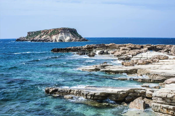 Cape Drepano Západním Pobřeží Kypru Úžasný Přírodní Fenomén Mořské Vlny — Stock fotografie
