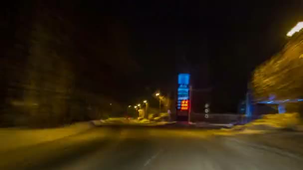 Ночное шоссе зимой — стоковое видео