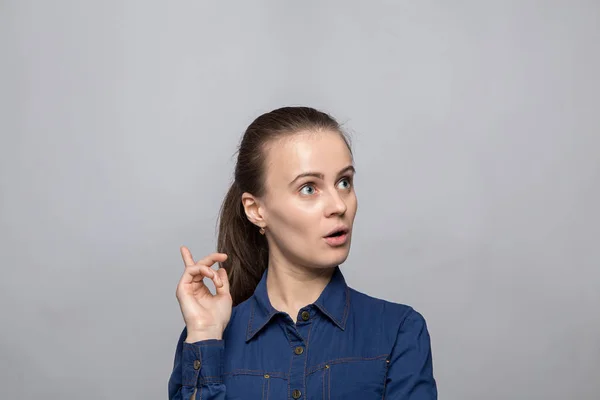 Retrato de mujer con idea —  Fotos de Stock