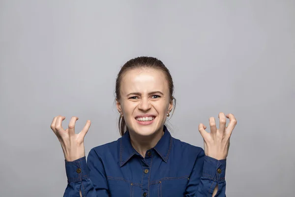 Porträt einer gestressten Frau — Stockfoto