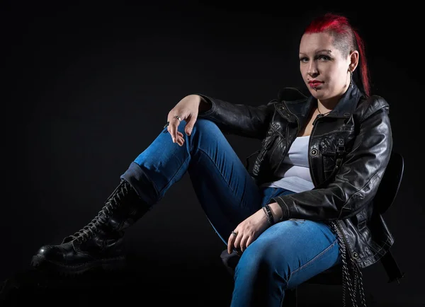 Sitting frick woman with red hair — Stock Photo, Image