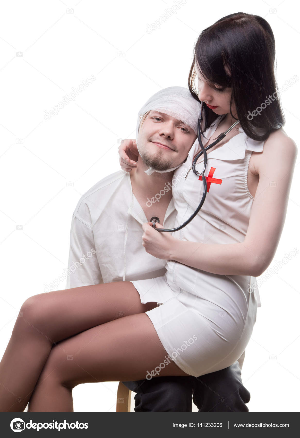Очаровательные формы сексуальной медсестры  (23 фото эротики)