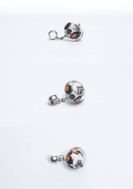 Çok renkli beyaz boncuk cam