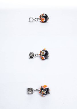 Cam el yapımı siyah boncuklar