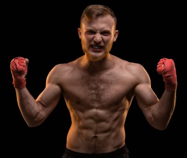 Eller yukarı ile kas kazanan