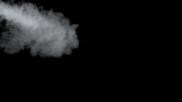 Rokerige wolk van e-sigaret — Stockvideo