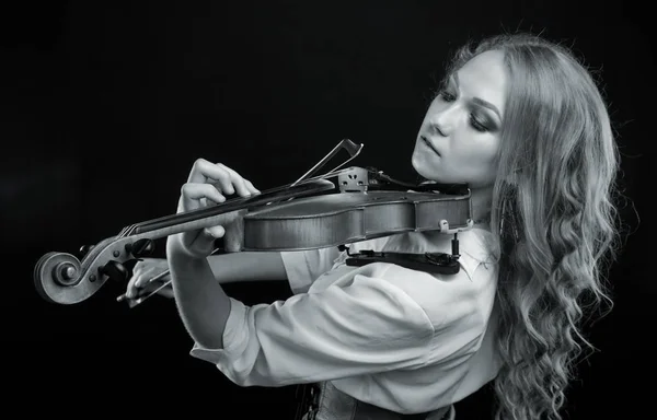 Jovem loira com violino — Fotografia de Stock