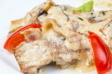 Domates ve sığır dili ile salata