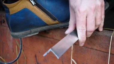 Adam ve dairesel çalışma işlemi sırasında gördüm