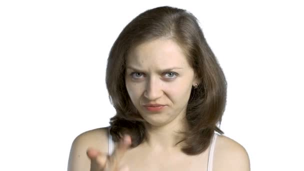 Filmaufnahmen zeigen Frau mit Mittelfinger — Stockvideo
