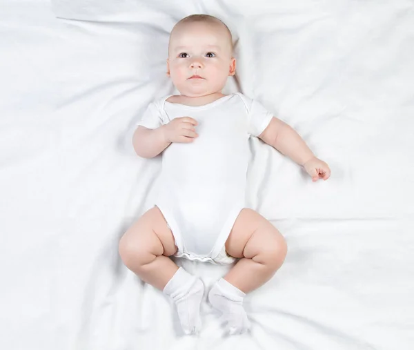 Pětiměsíční dítě s hnědé oko — Stock fotografie