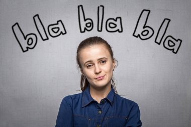 Kadın işitme yalan