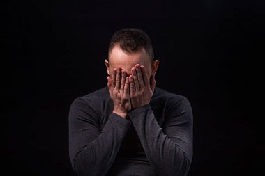 Genç adam ve trajedi